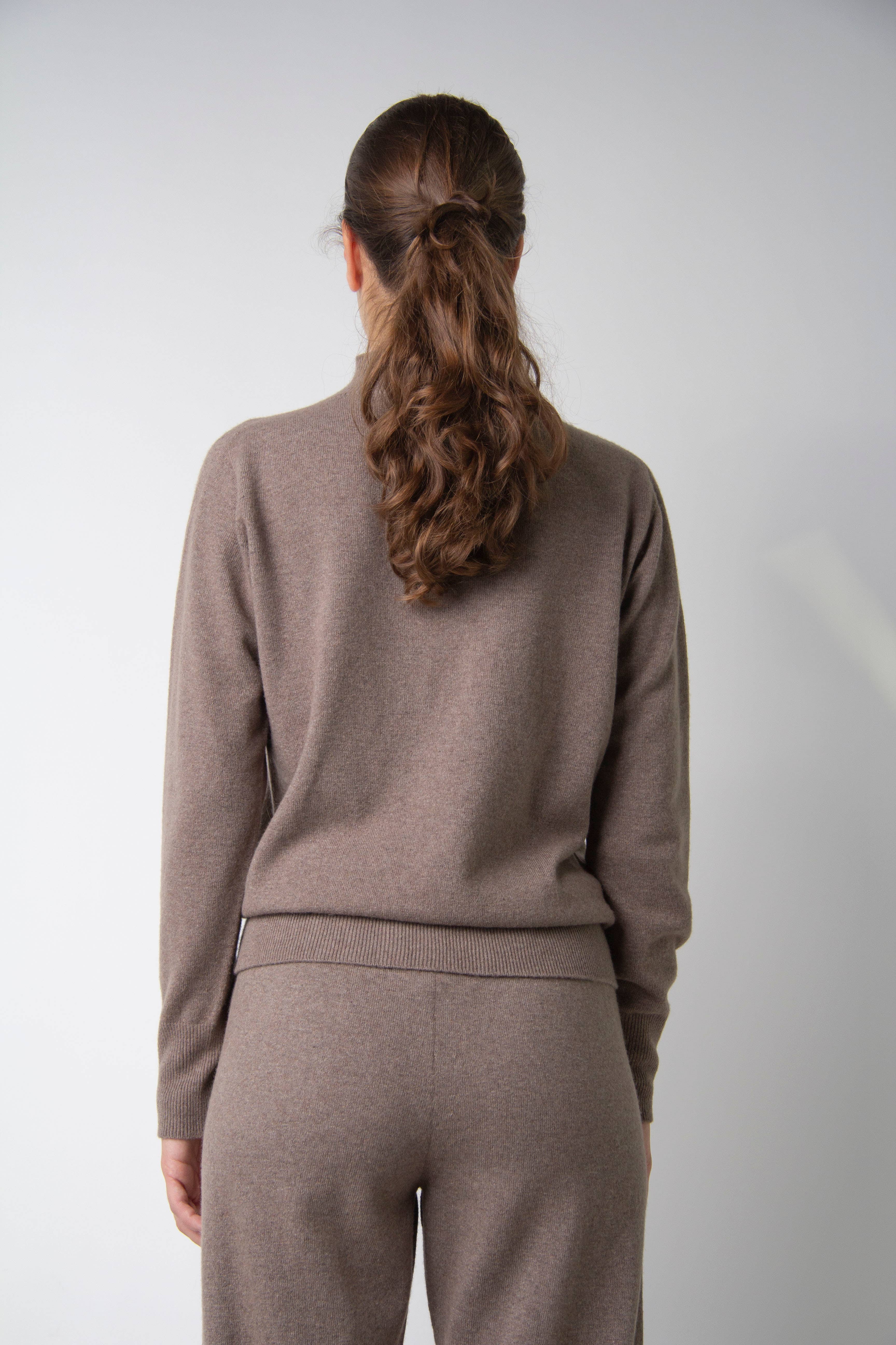 Lèmme - Wholesale Tunic Sweater - Women's - Cashmere Mix Mock Neck 3D Knit




Cashmere Mix Mock Neck 9