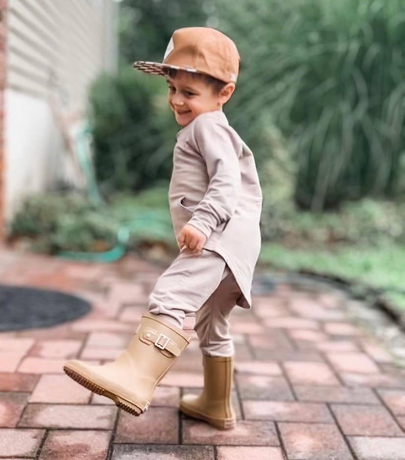 BRAUN KICHERN DOODLE für den Großhandel auf Faire8