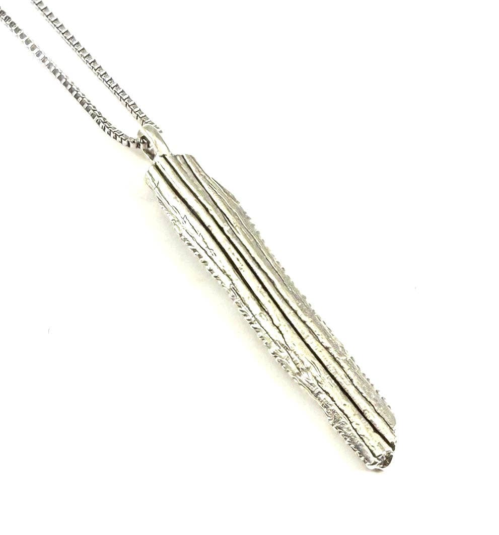 Crunchy Diva Designs – wholesale Pendant/charm necklace – Organic Casting Collection - Fossilized Long Ray Tail Necklace0