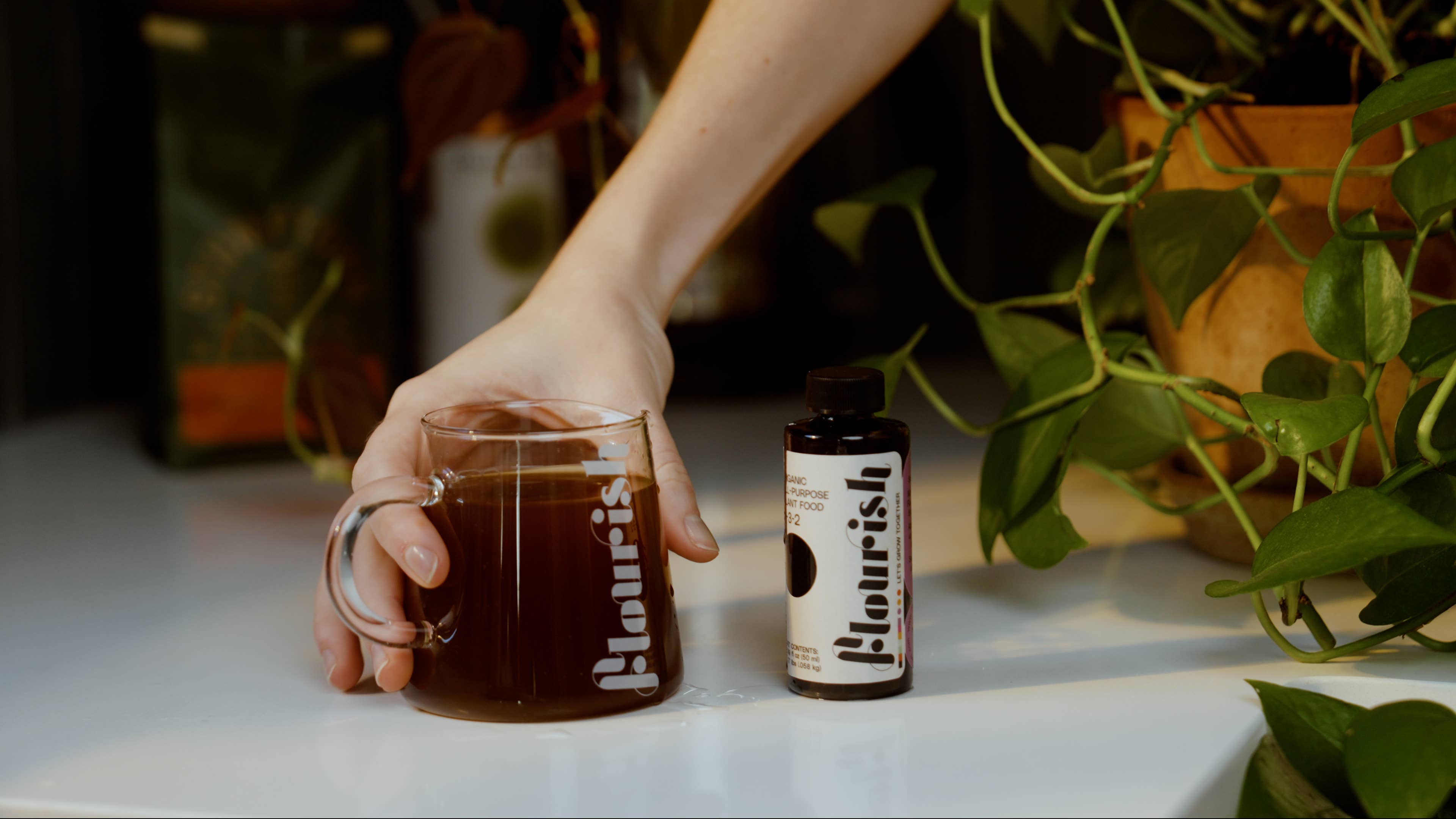 Flourish Plant - Wholesale Fertilizer - All-Purpose Organic Plant Food, Liquid Fertilizer 1.7oz4