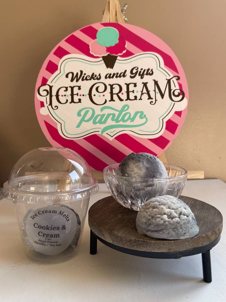 Cookies and Cream 5 oz Ice Cream Scoop Melts for wholesale by Wicks and Gifts