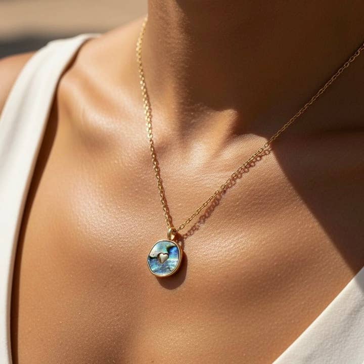 Collana cuore con conchiglia di abalone per la vendita all'ingrosso da parte di Duestelle Italia