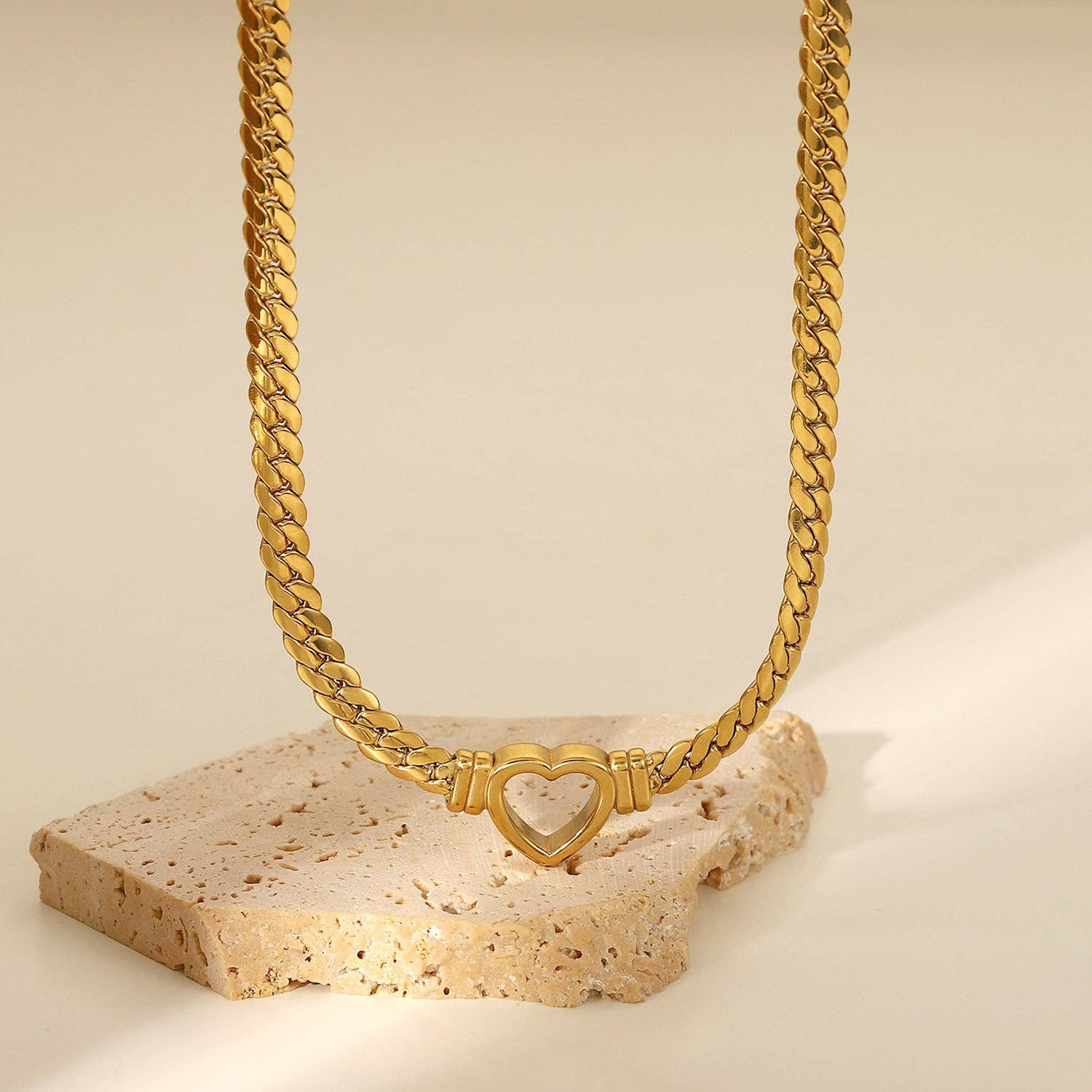 Dipped Shop - Wholesale Pendant/Charm Necklace - Hellow Out Heart Shade Pendant Necklace DPJN08596