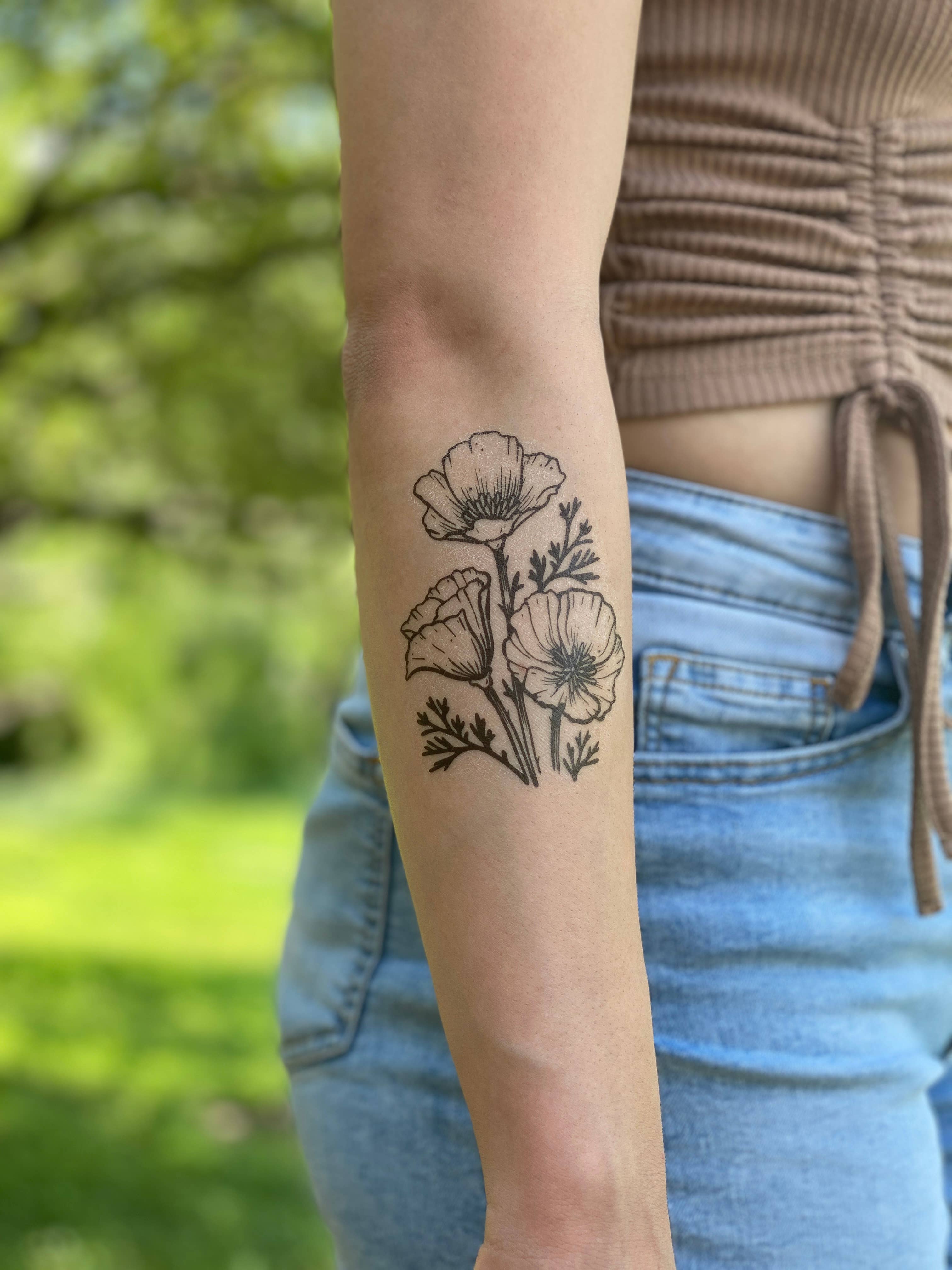 Tattoo uploaded by Cora Raveyn • #traditional #california #poppy #flower •  Tattoodo
