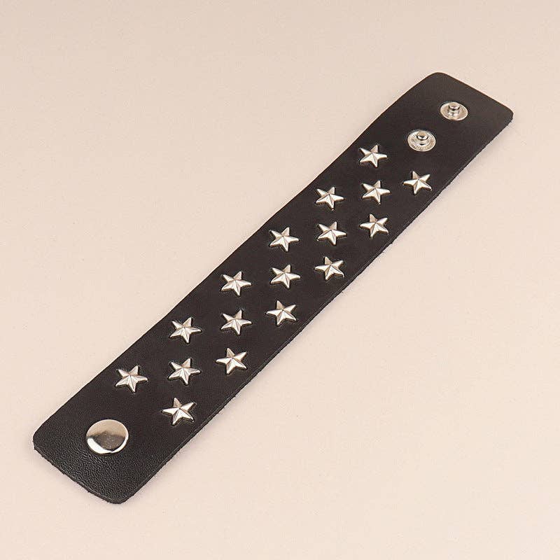 Noir Bracelet en cuir PU gothique punk pour femmes avec pentagramme et rivets en vente sur Faire3