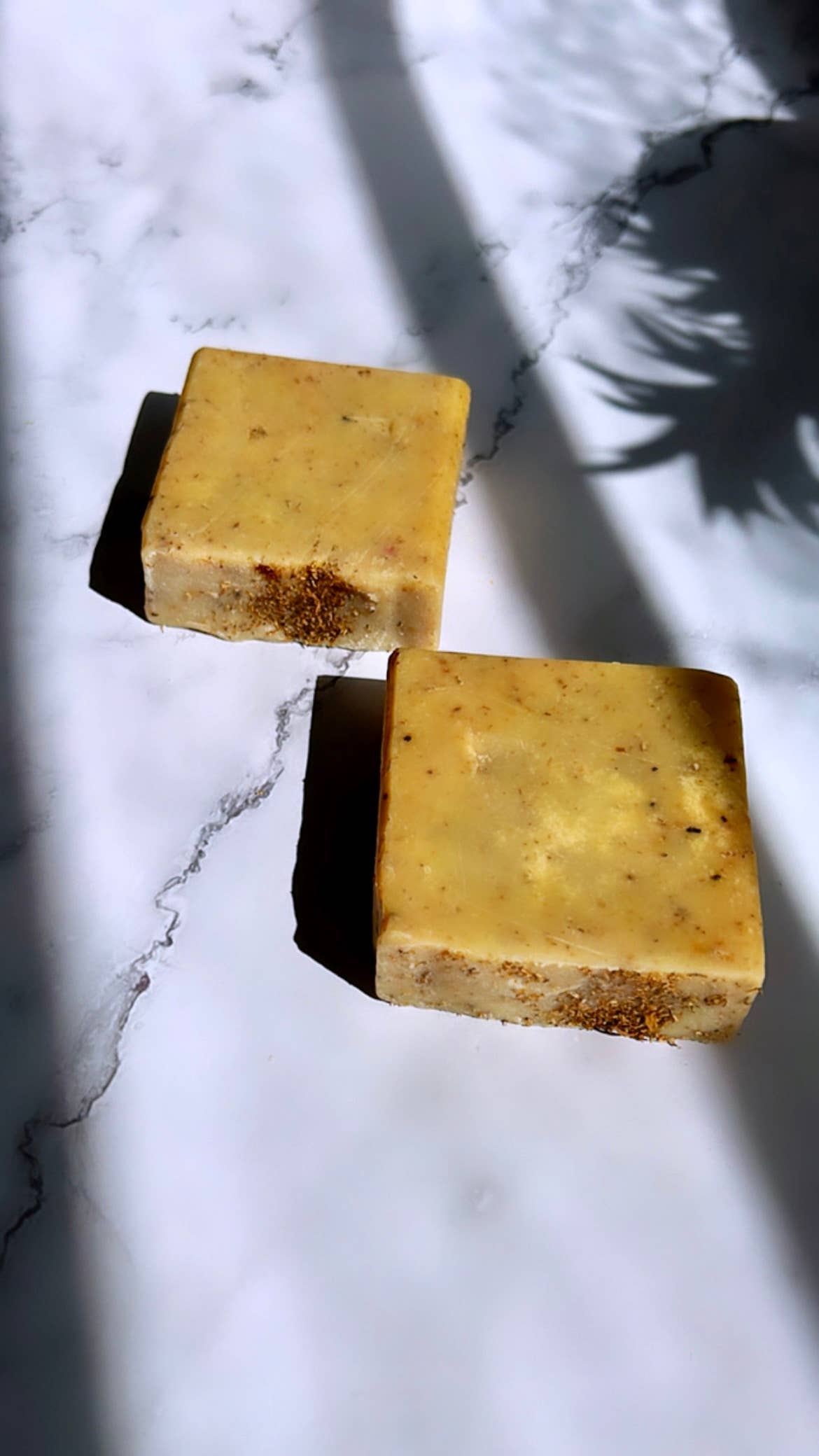LaVic Organics - Wholesale Bar Soap - Eczema relief Bar | Chamomile Soap2