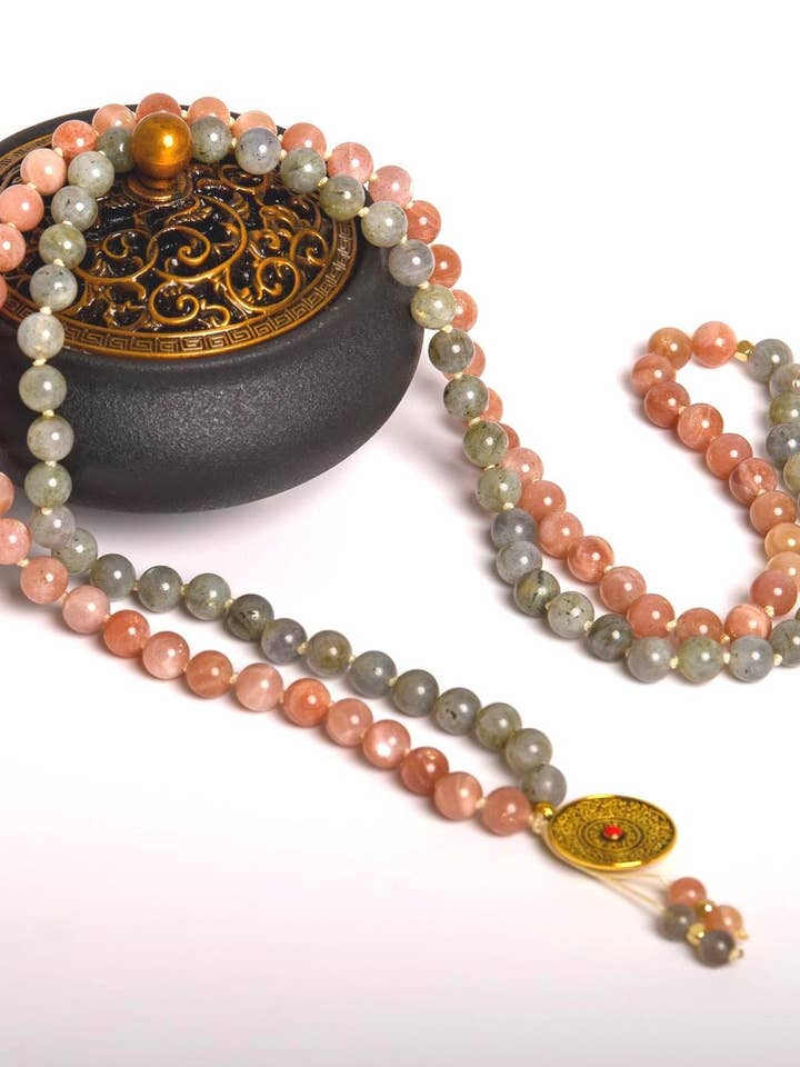 Labradorit & Pfirsich-Mondstein Reiki-infundierte 108-Perlen-Mala für den Großhandel von Samadhi Mala Beads