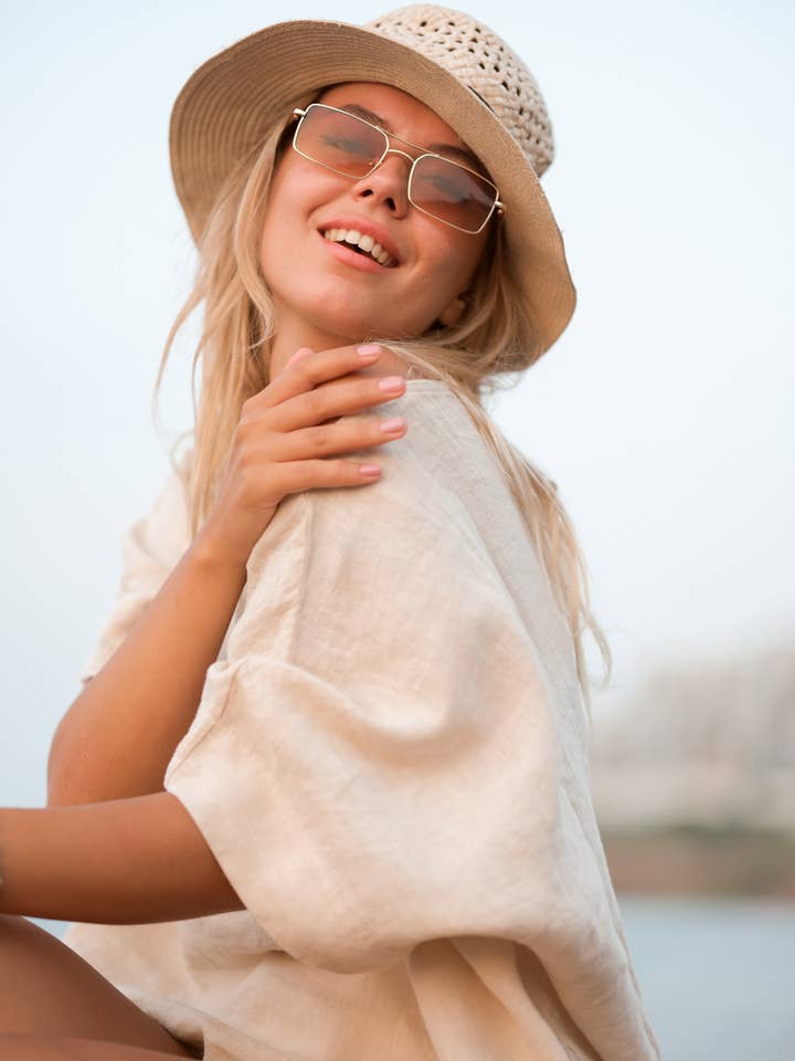 Moa - Wholesale Blouse - Women's - Pure Linen Beige Top