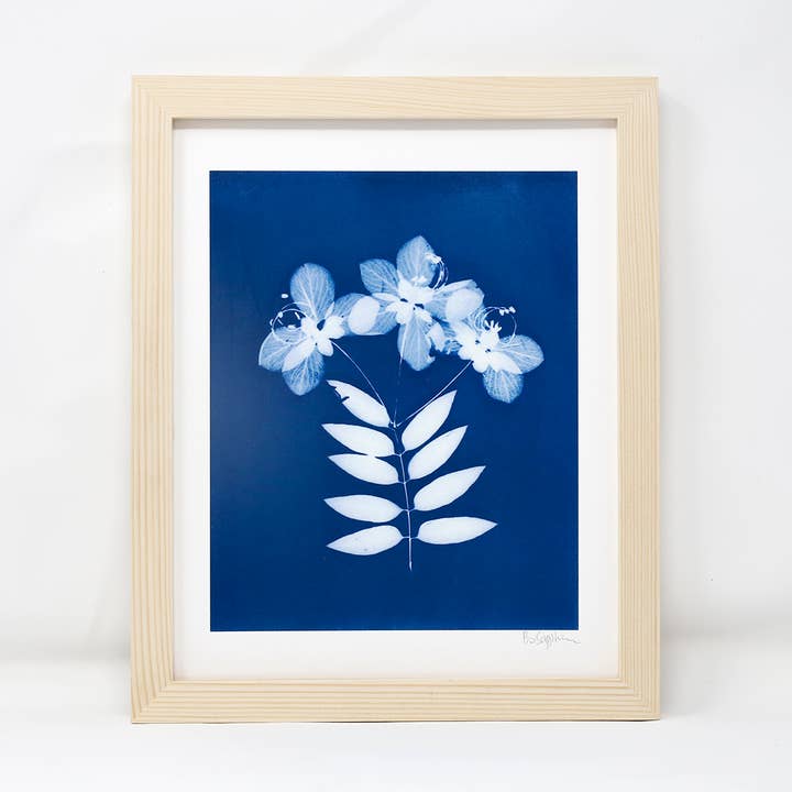 Impression artistique giclée Glossy Shower pour la vente par Little Gem Gallery