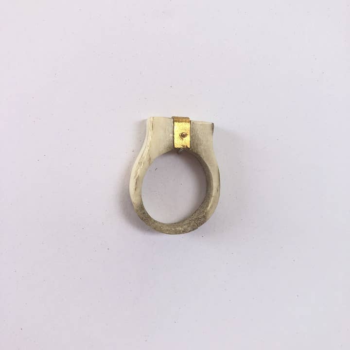 Anillo Elk Antler 24k para venta al por mayor de Eric Silva