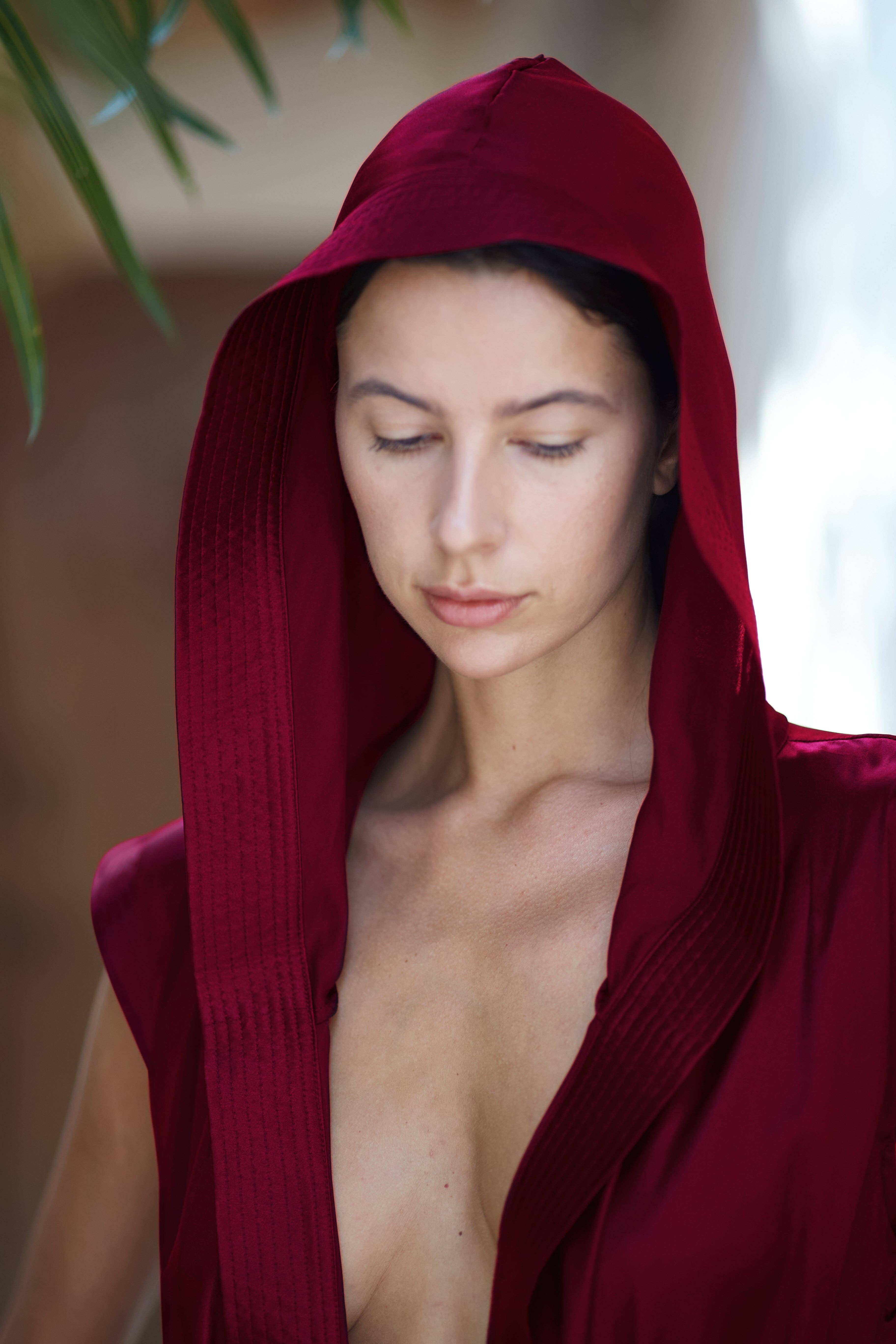 OBJECT & DAWN - Wholesale Robe - Women's - Tamoe Silk Top Stitched Hooded Robe - 3 Color Variants8