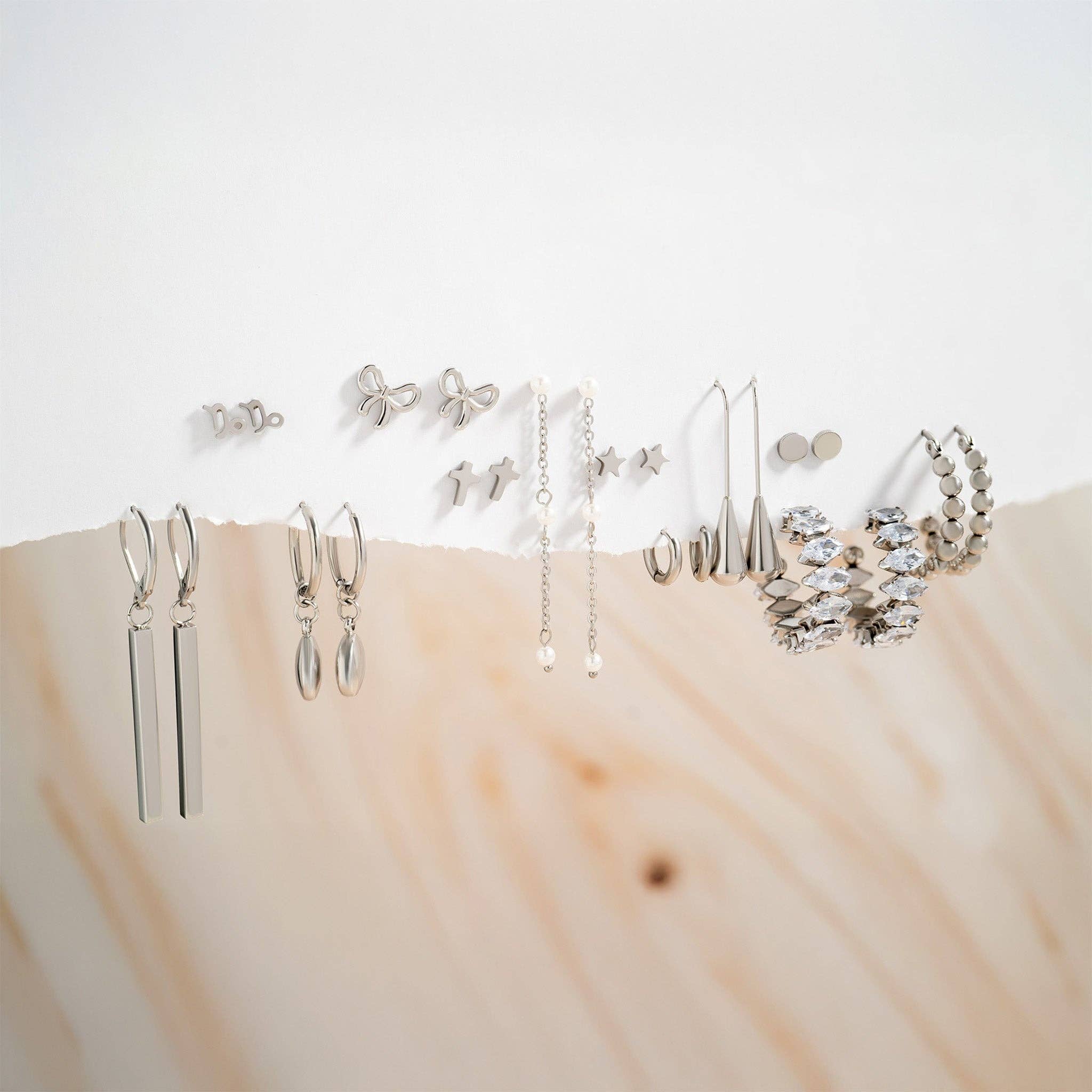 WJW - Vendita all'ingrosso Orecchini a cerchietto - Orecchini a cerchio con ciondolo a moneta in acciaio inossidabile con PVD oro 18K7