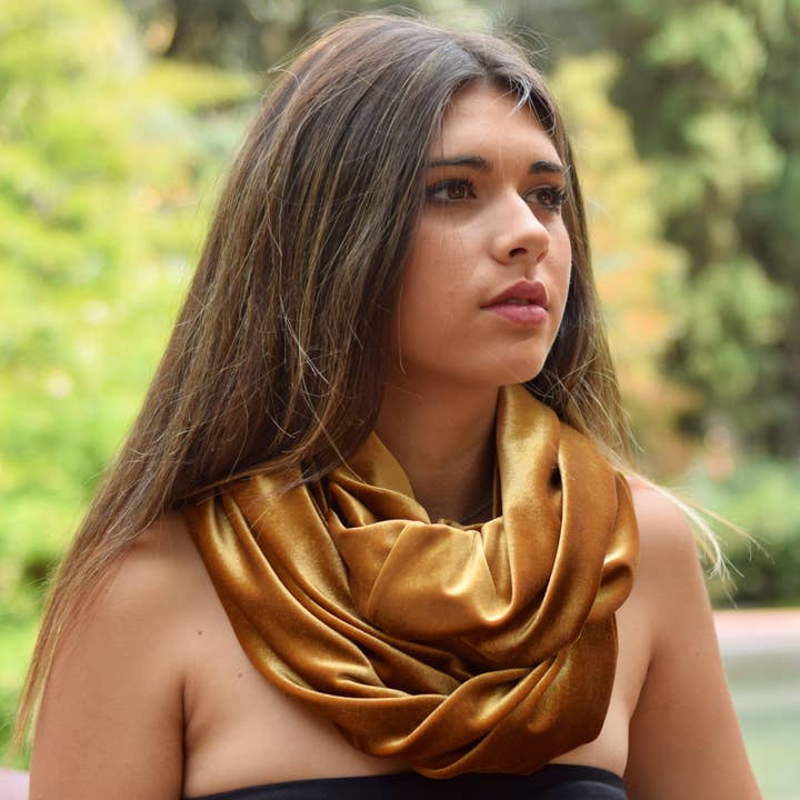 Guld fløjl uendeligt tørklæde til kvinder, boho hals varmere for engroshandel hos Petitama