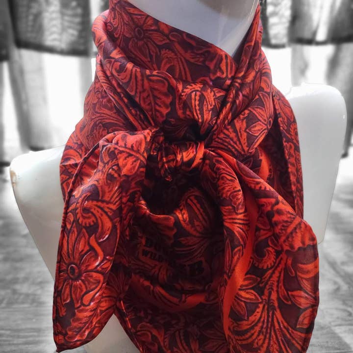 Fazzoletto da collo Wild Rag 100% SETA 816 Rosso in pelle lavorata a cowboy western di Double B Wild Rags per la vendita all'ingrosso da parte di Double B Wild Rags