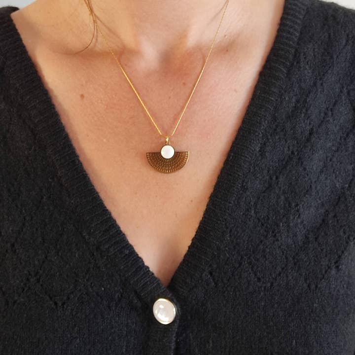 Sophie Bijoux - Wholesale Jewelry Set - La Rêveuse white creole set and half moon necklace
