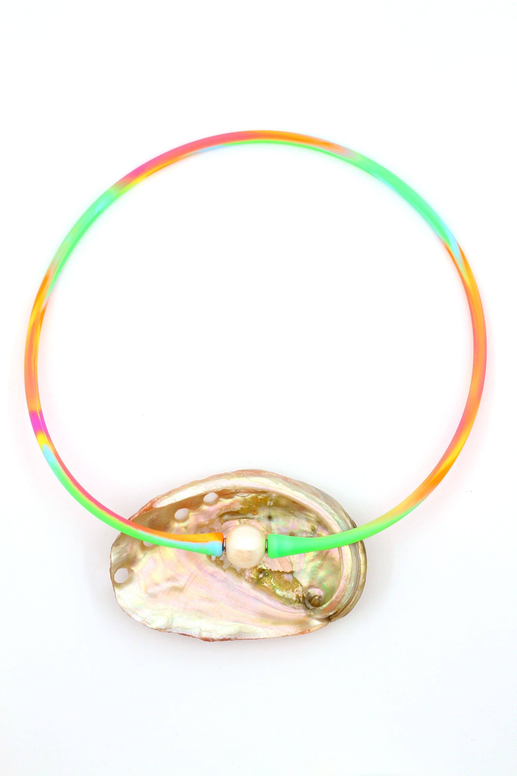 Woman Shops World – wholesale Beaded/pearl necklace – Janis The Pearl Silicone + Pearl Necklaces, Waterproof18