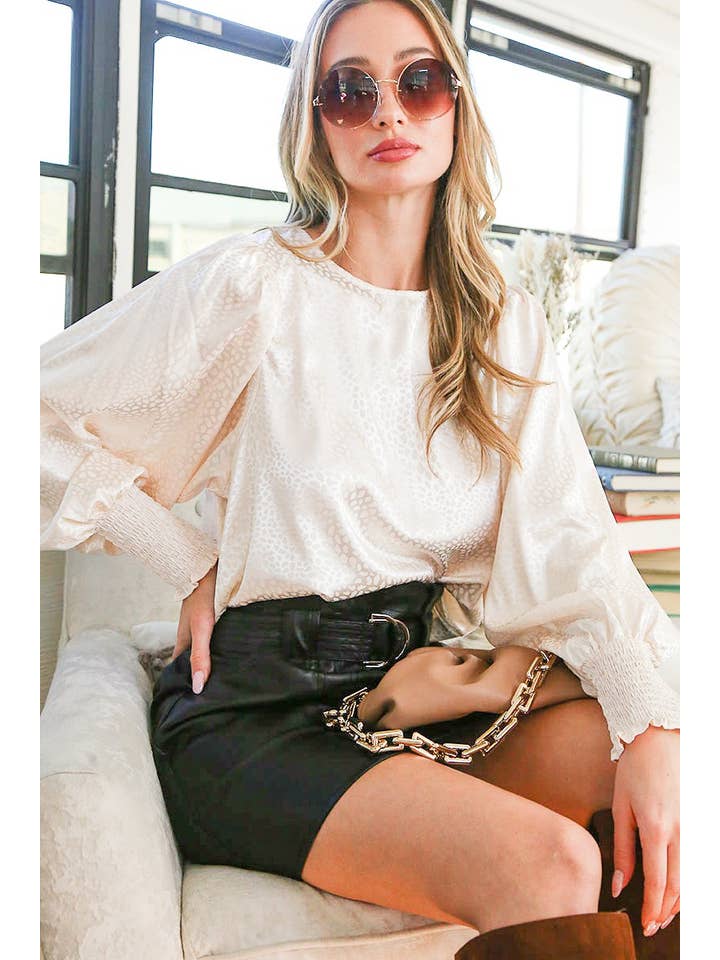 Vine & Love - Wholesale Blouse - Women's - Round neck balloon sleeves satin blouse VT601981