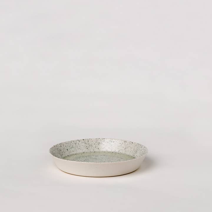 Set van vier ondiepe kommen voor pasta - wit met stippen voor wholesale door Stilleben di Baschieri Elena & c Sas