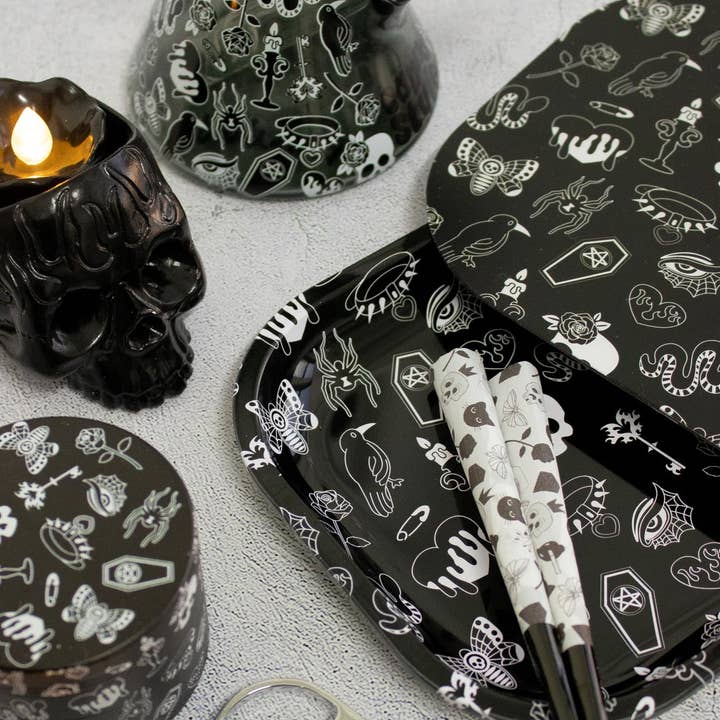 Canna Style - Wholesale Decorative Tray - MINI GOTH GIRL ROLLING TRAY AND LID SET