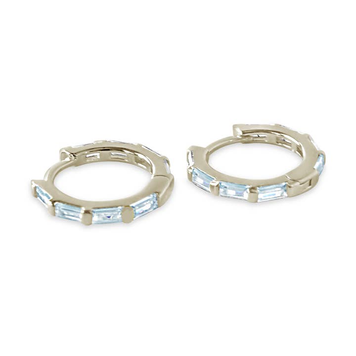 Baguette Huggies Aqua pour la vente par Glamrocks Jewelry