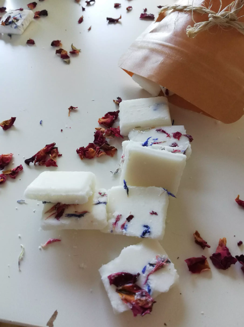 Lilium Blanc – Cera sólida por atacado – Fondant perfumado Cerejeira separável, Cera de Soja e pétalas1