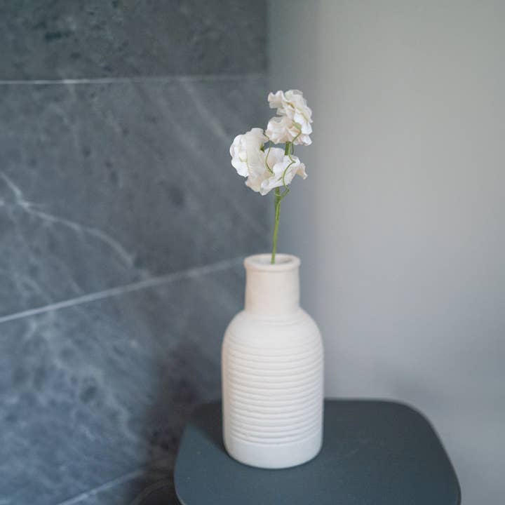 Flowrette - Wholesale Artificial Flowers - Sweet peas in white paper5