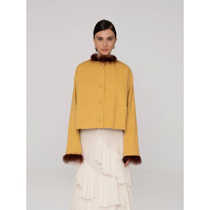 Veste Plume Moutarde Dorée pour la vente par CARMEN SAYS