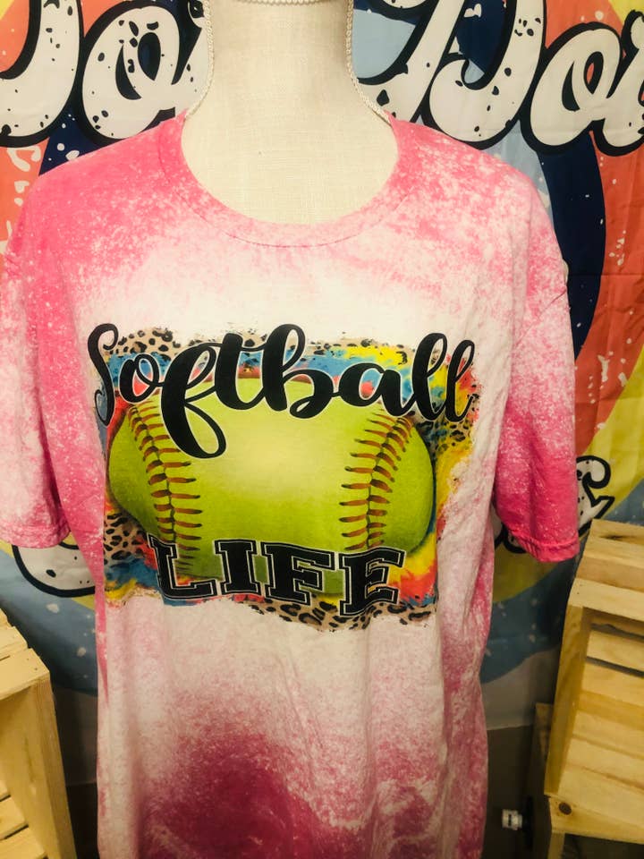 Maglietta Softball Life Graphic per la vendita all'ingrosso da parte di Dot Dots unique Creations