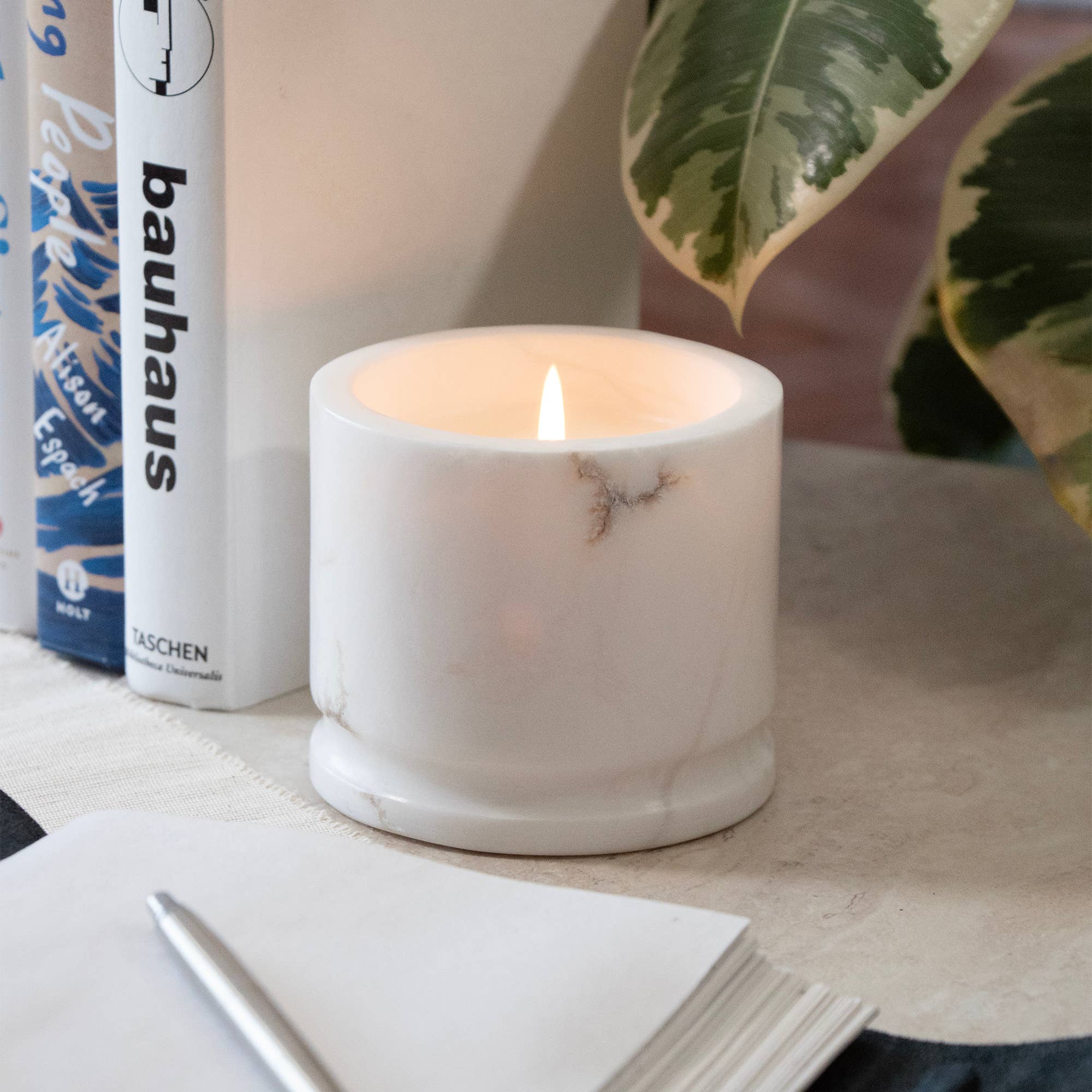 Andaluca - Wholesale Jar/Filled Candle - Palo Santo Scented White Marble Candle2