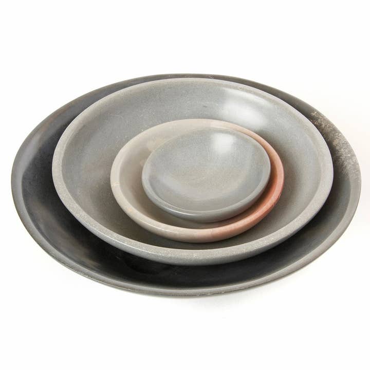 Swahili | AFRICAN MODERN - Wholesale Decorative Plate/Dish/Bowl - Dove Gray Soapstone Bowls in Two Sizes