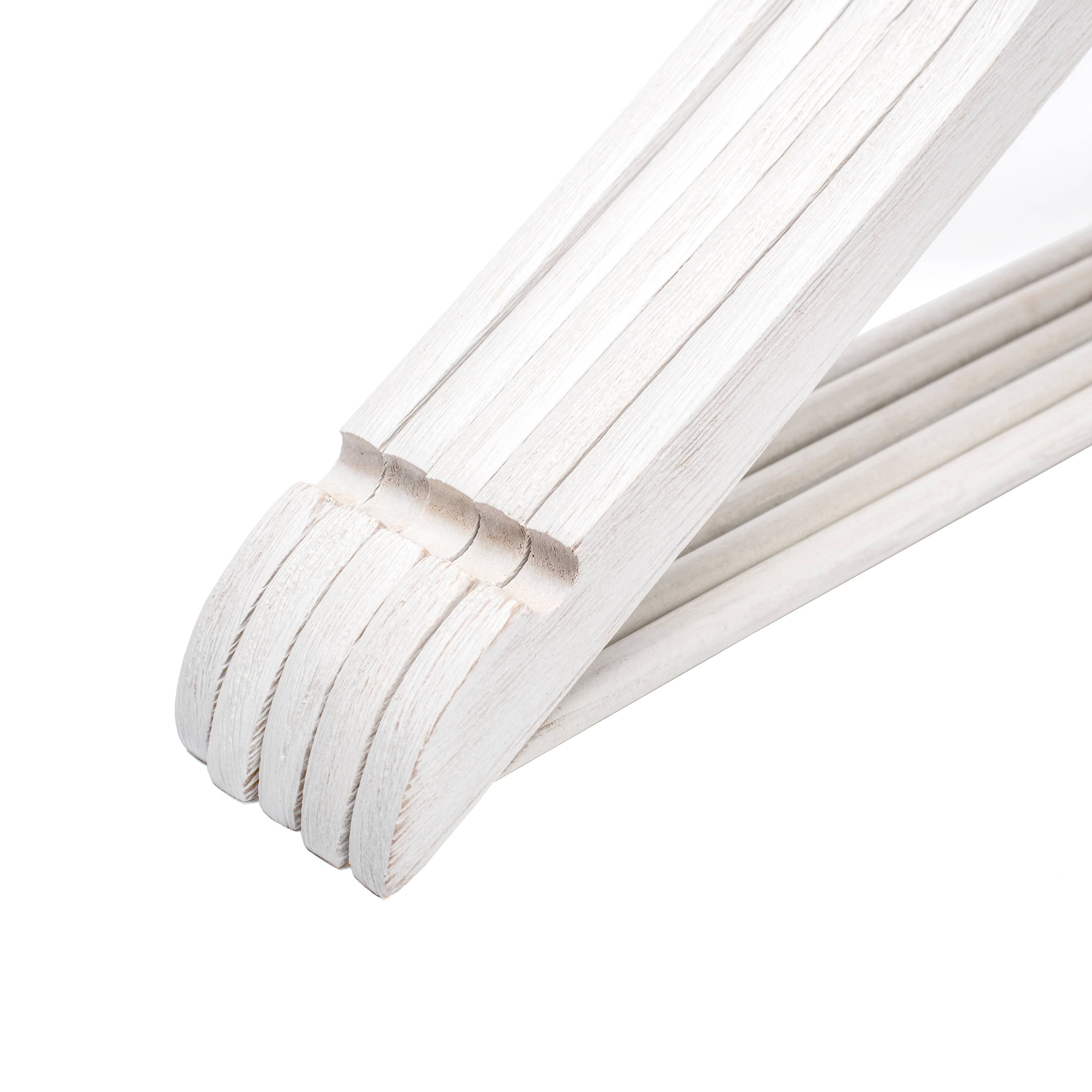 Quality Hangers – Großhandel Kleiderbügel – WV40 - Weißer rustikaler Vintage-Holzkleiderbügel, 44,5 cm - 80 Stück13