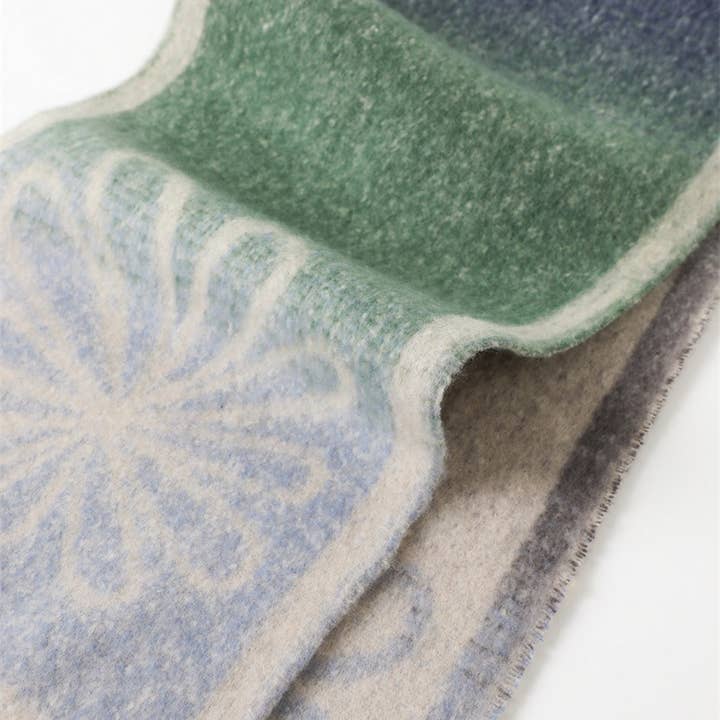 DOUBLJU - Wholesale Scarf - Women's - VINTAGE FLORAL PATTERN GRADIENT WARM SCARF_CWASC030615