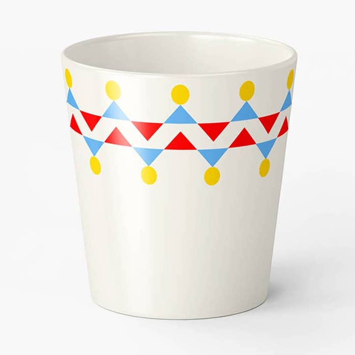 Geometric Patterned Porcelain Cup – Triangle Design for wholesale by ISUWA