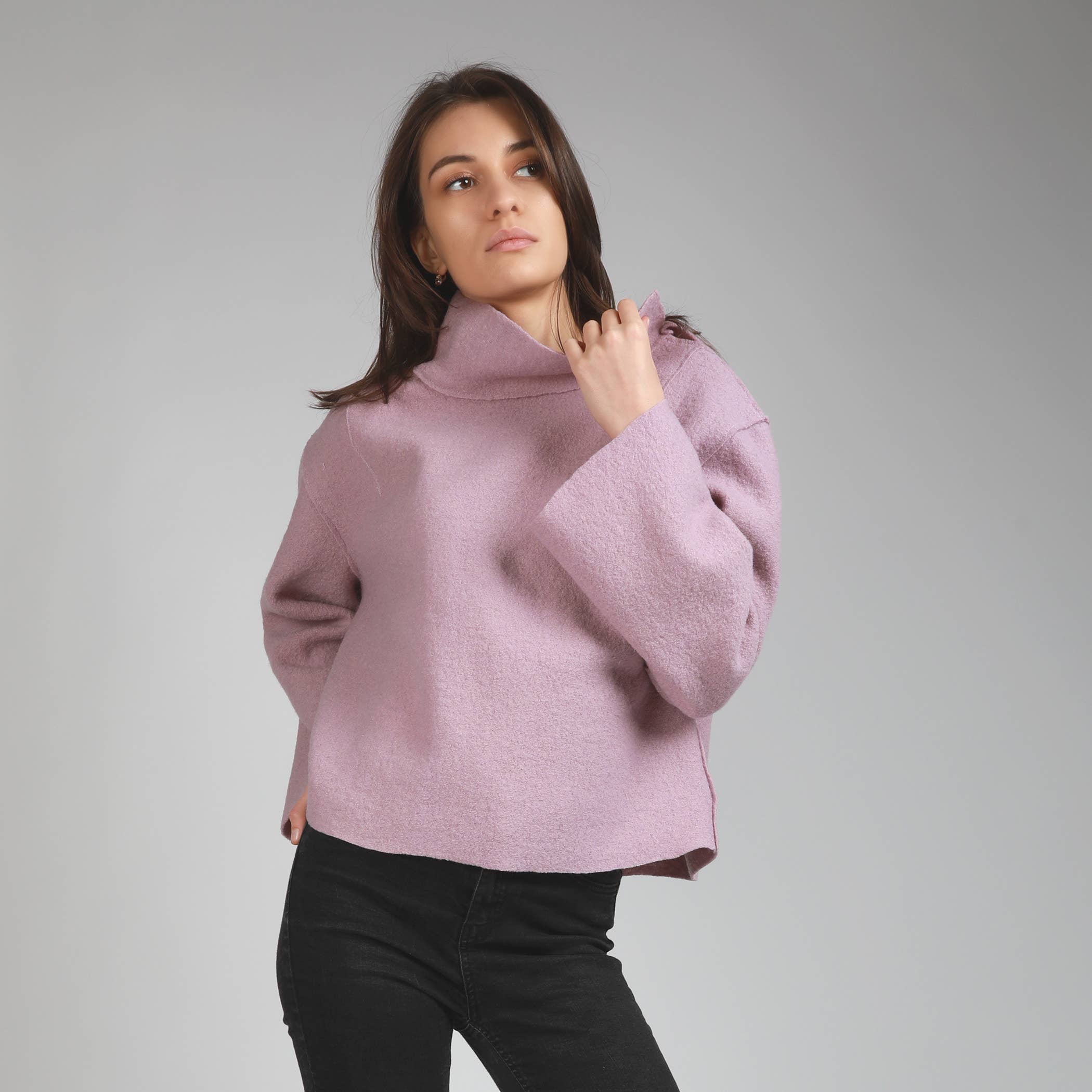 Knotium - Wholesale Knitted jumper – Women′s - ALICE Cropped Loose Boiled Wool Jumper with Stand Up Collar