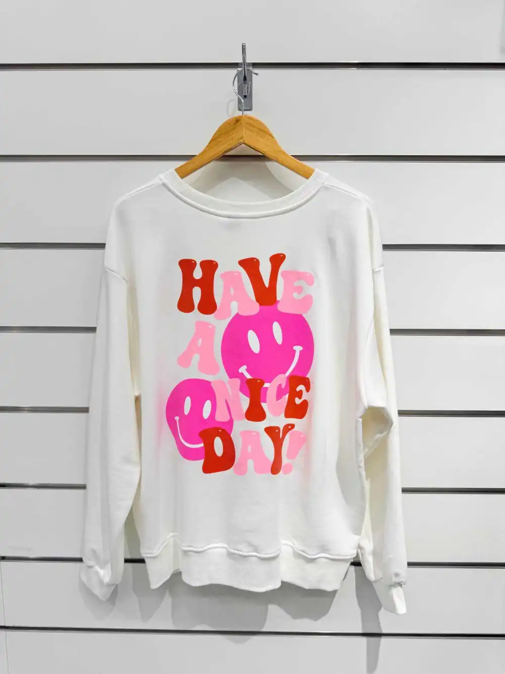 Chilli Girl Collection – wholesale Sweatshirt - Dam – Tröja med rund halsringning och smiley-tryck7