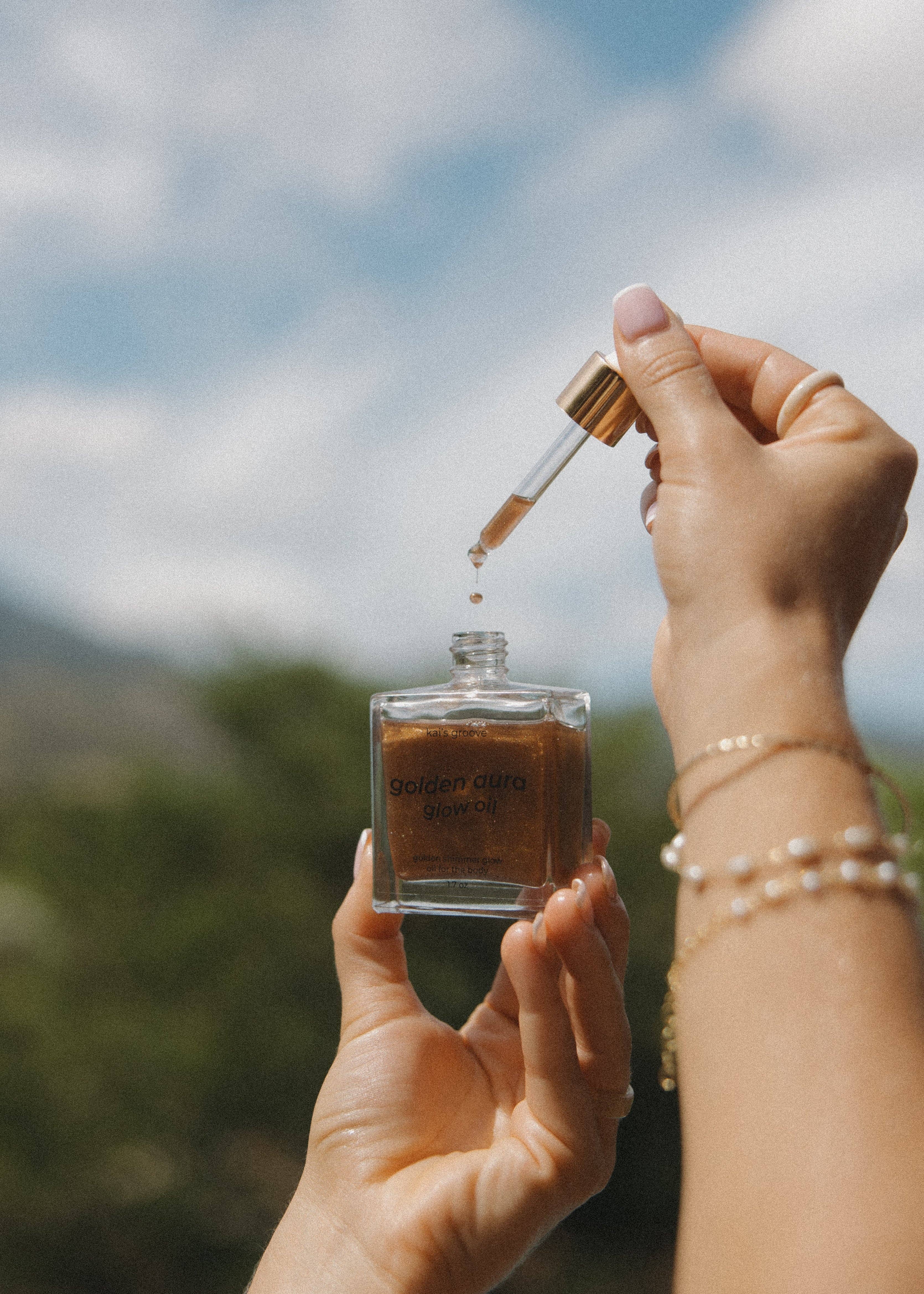 Kai's Groove - Wholesale Bath/Body Oil - organic golden (bronze) aura glow oil5