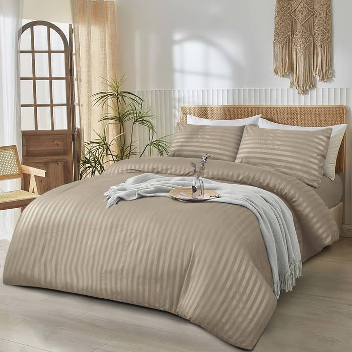 Cotton Passion – wholesale Sängkläder – Randigt påslakan set i lyxig 100 % mjuk mikrofiber4