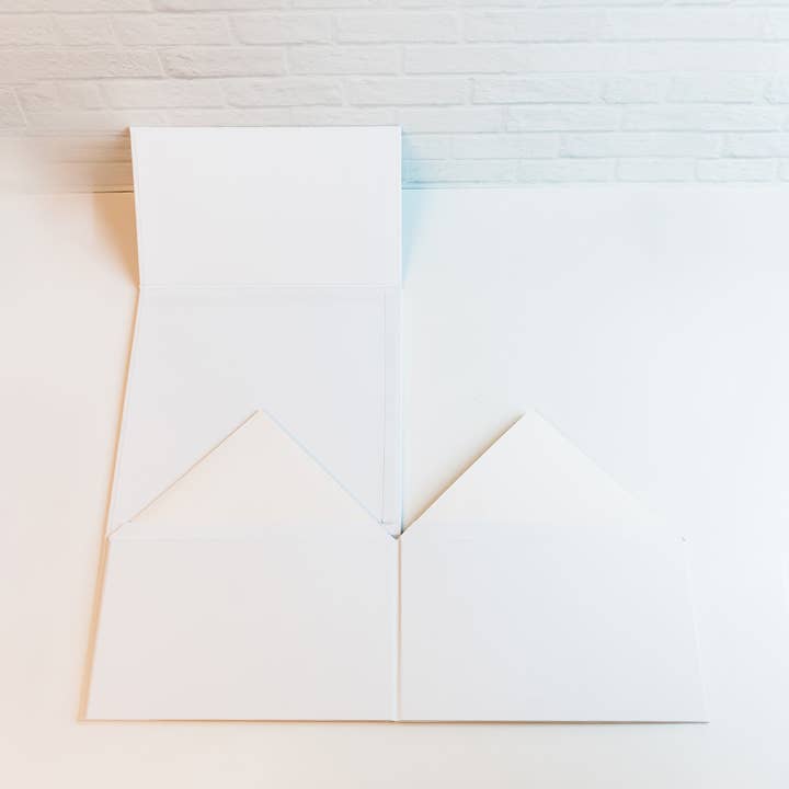 Giften Market - Wholesale Gift Box - Magnetic White Folding Gift Box - Luxury Gift Wrap5