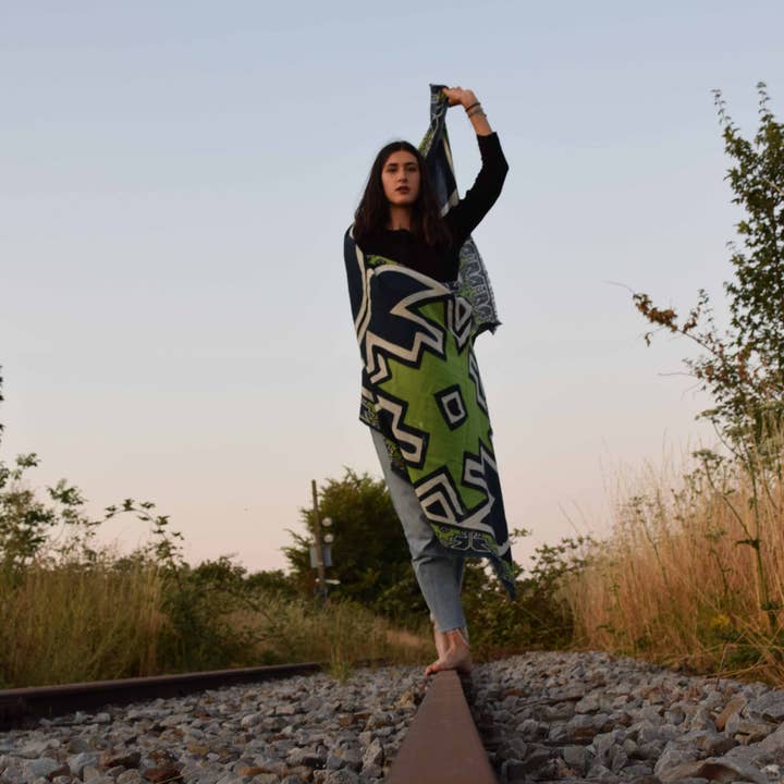 Les Belles Vagabondes – wholesale Halsduk - Dam – XL Ndebele Halsduk Grön0