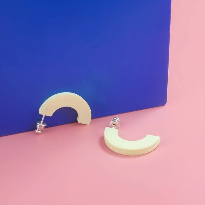 Will Sharp Jewellery – wholesale Stud/post earrings – Curve Stud Earrings1