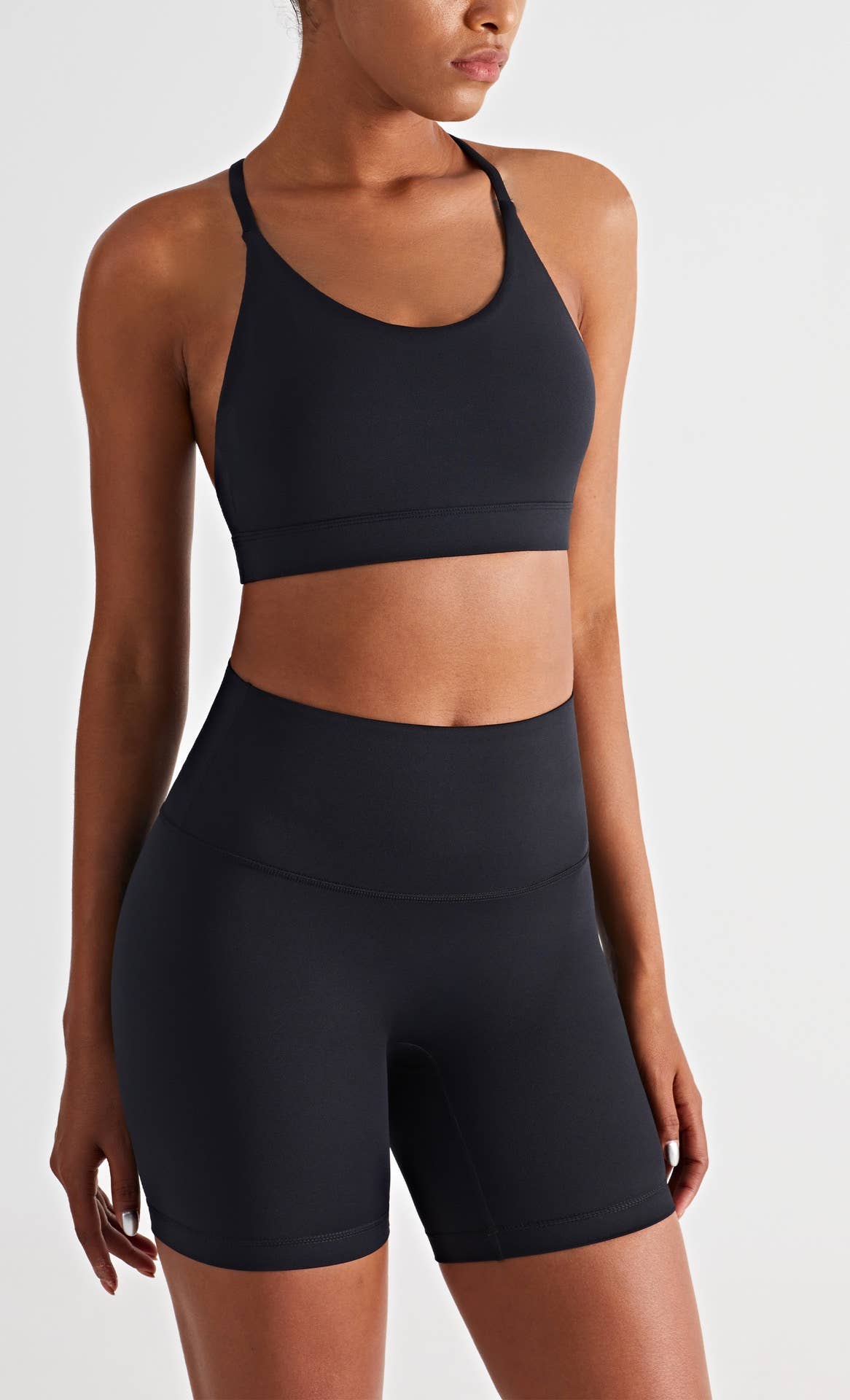 91thelabel - Vente Ensemble de sport – femme - Ensemble de sport 2 pièces Luna : brassière et short taille haute pour yoga, Pilates et entraînement10