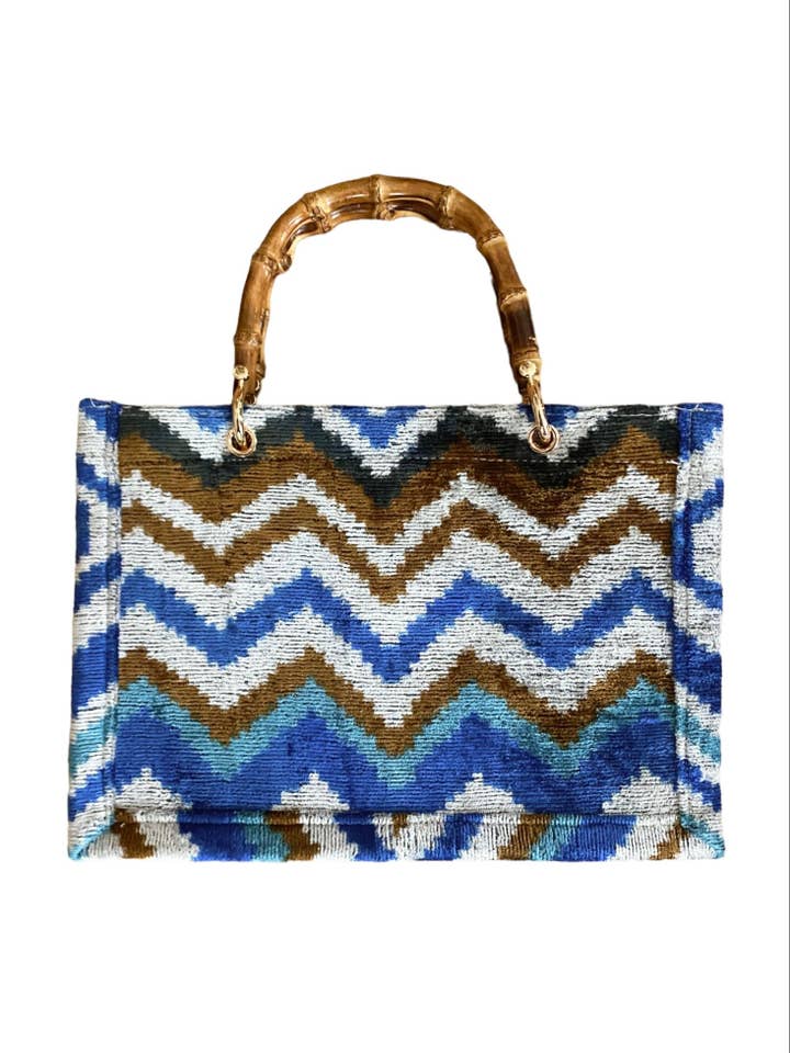 Bolso tote pequeño Ikat de terciopelo de seda con asa de bambú para venta al por mayor de AYCA DESIGN