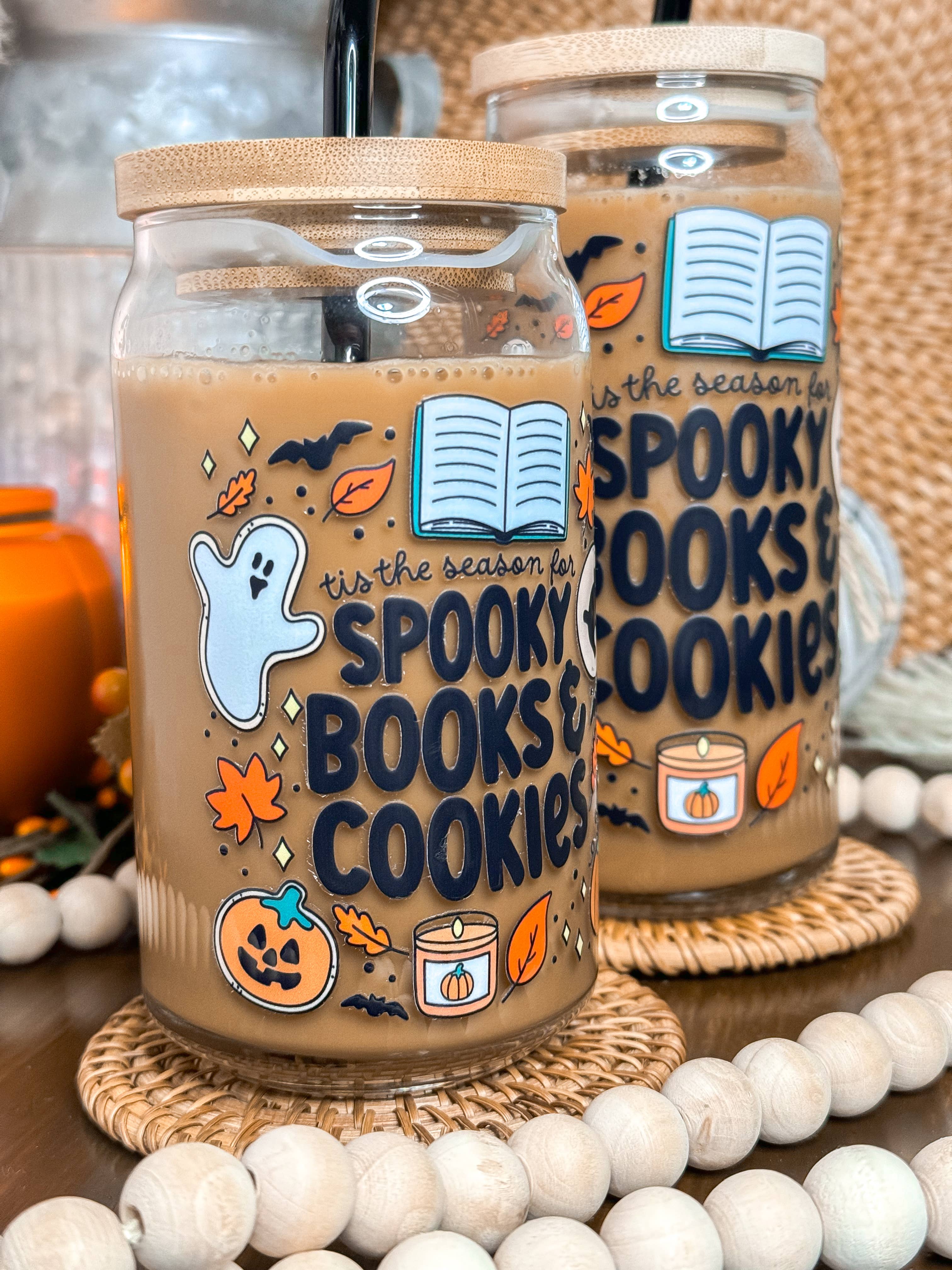 Curly Tailed Designs - Wholesale Drinking Glass/Cup - Spooky Books & Cookies 16oz & 20oz Halloween Glass Cup5
