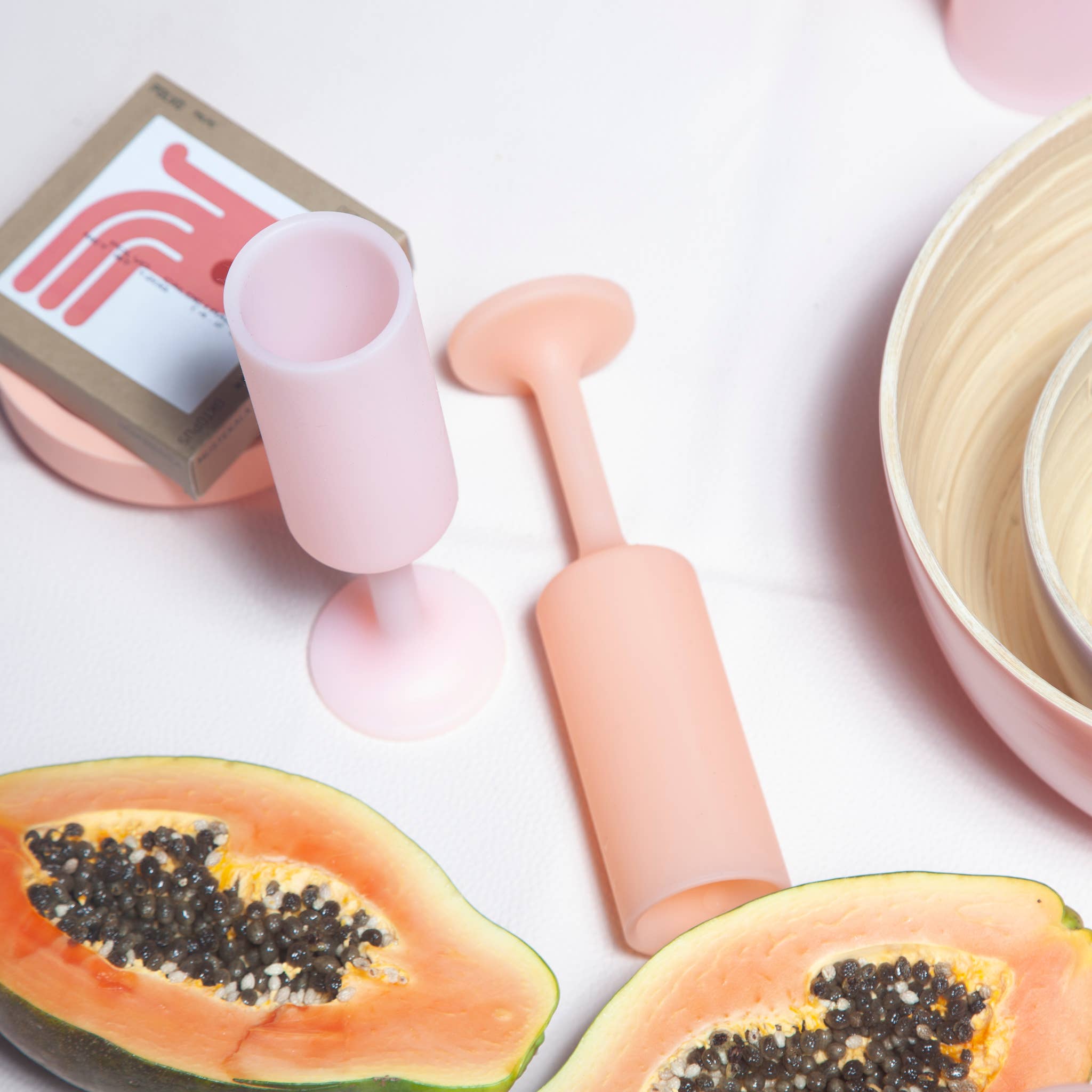 porter green | style + sustainability – wholesale Champagneglas – Persika+ Kronblad | Seff | Okrossbara champagneflöjter i silikon7