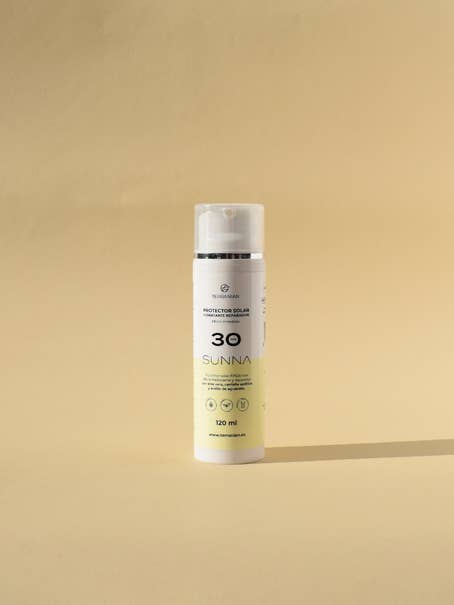 CREMA SOLARE IDRATANTE RESTITUTIVA +30 per la vendita all'ingrosso da parte di Terranian