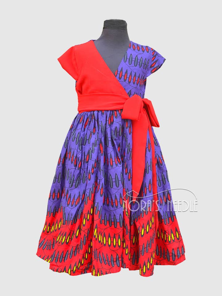 Louisa Surplice Mädchen Kleid (lila und rot) für den Großhandel von Nora's Needle