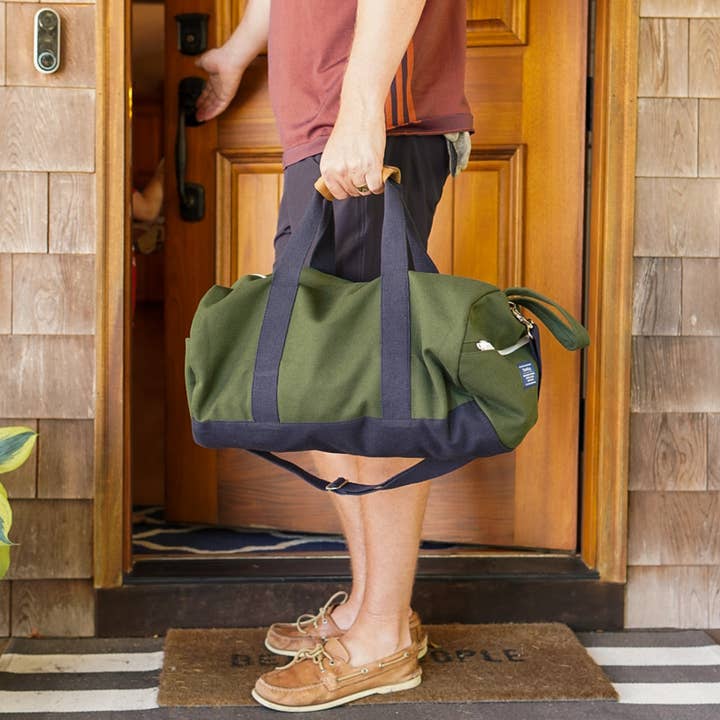 ShoreBags - Wholesale Weekender bag – Unisex - Sports Round Canvas Duffle3