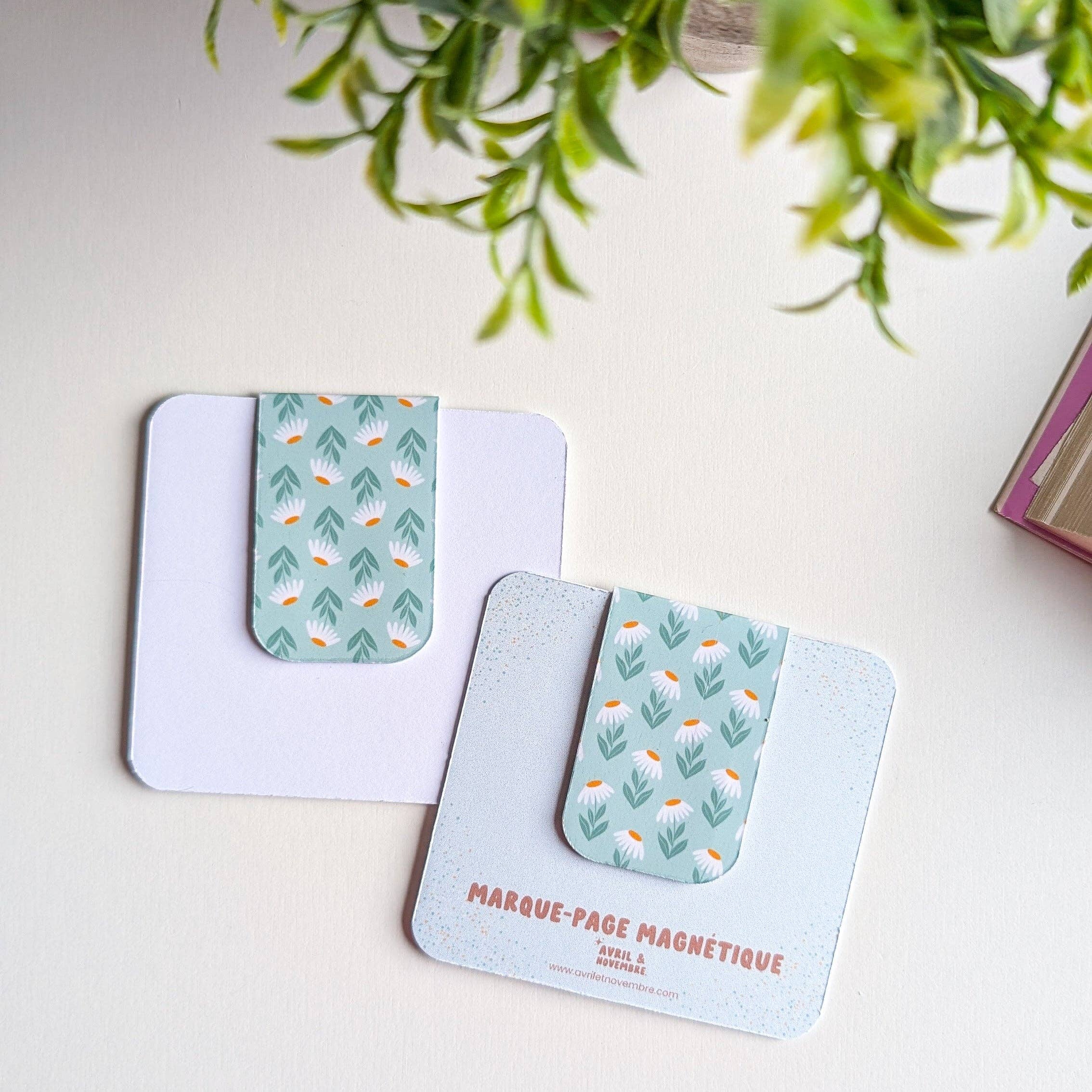 Avril & Novembre - Wholesale Bookmark - Retro Daisies Magnetic Bookmark2