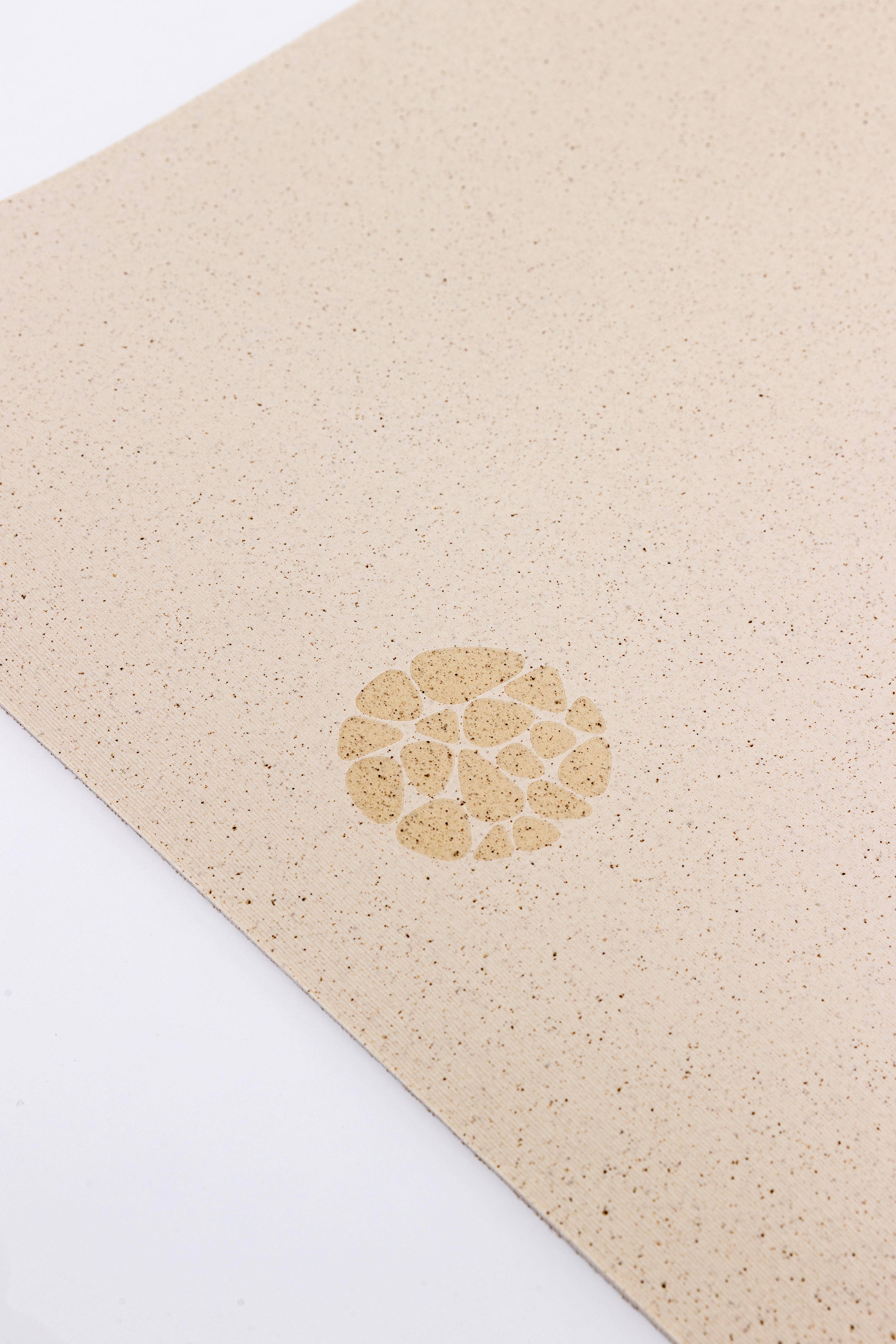 Pierre Sports - Venta al por mayor Esterillas de yoga - Esterilla de yoga de lagarto - blanca - 5 mm - elegante pero asequible1