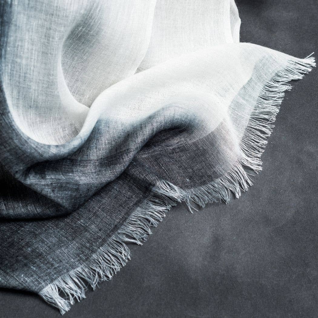 Variously - Vendita all'ingrosso Sciarpa - Donna - Sciarpa lavorata a mano in morbido lino nero con sfumature di granito



8